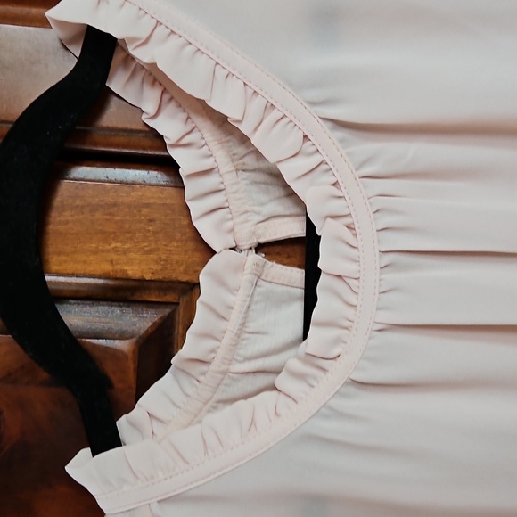 Sleeveless Light Pink Ruffle Blouse, XL, Lightweight - Picture 3 of 8